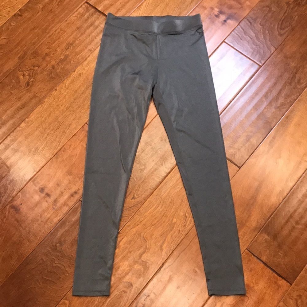 Victoria’s Secret Pink Metallic Gray, Dark Silver Traditional Leggings size S